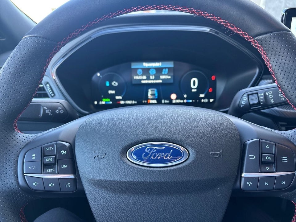 Ford Kuga 2,5 PHEV ST-Line X CVT 5d