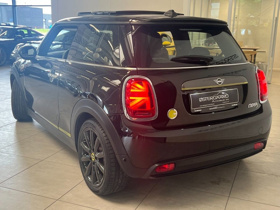 MINI Cooper SE Trim M Greenwich 3d