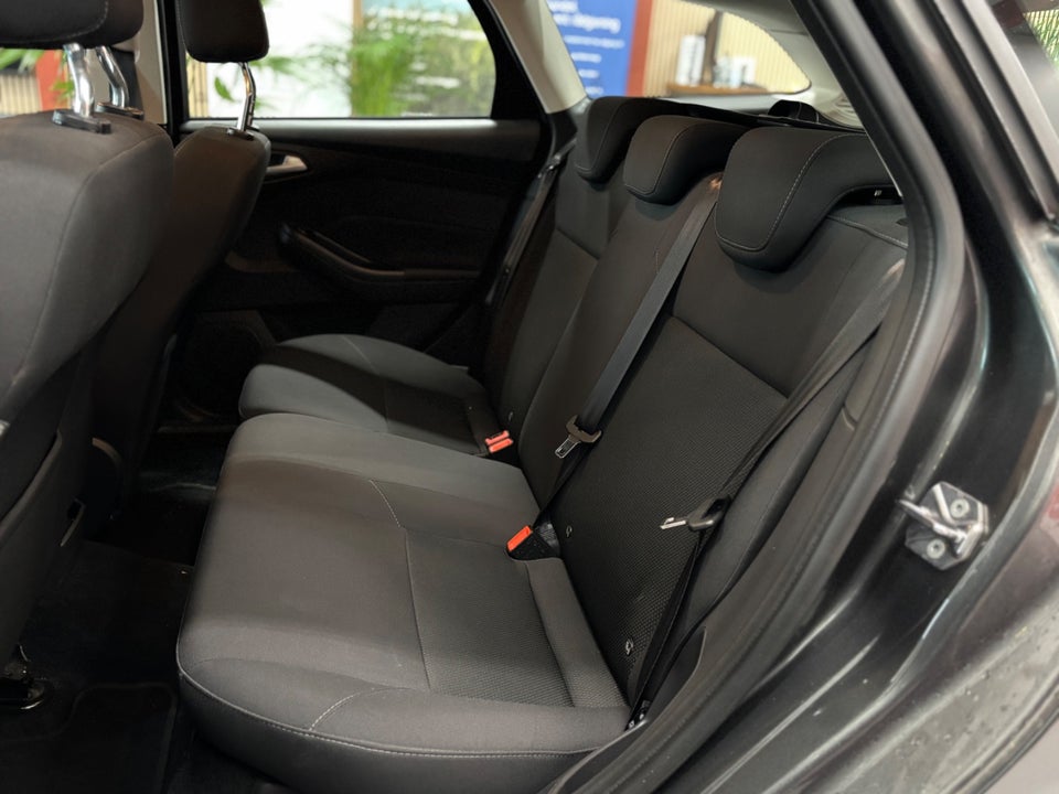 Ford Focus 1,0 SCTi 100 Titanium stc. 5d