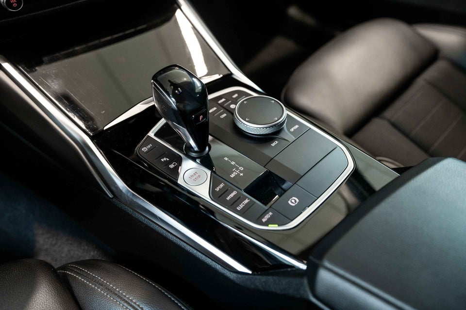 BMW 330e 2,0 Touring Sport Line aut. 5d