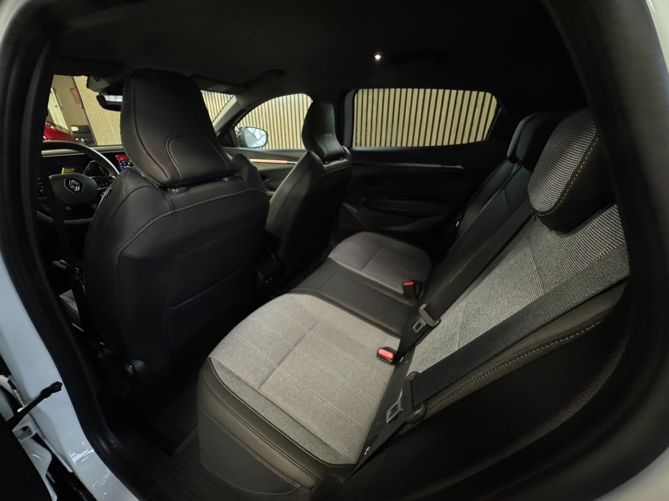 Renault Megane E-Tech 60 Techno 5d