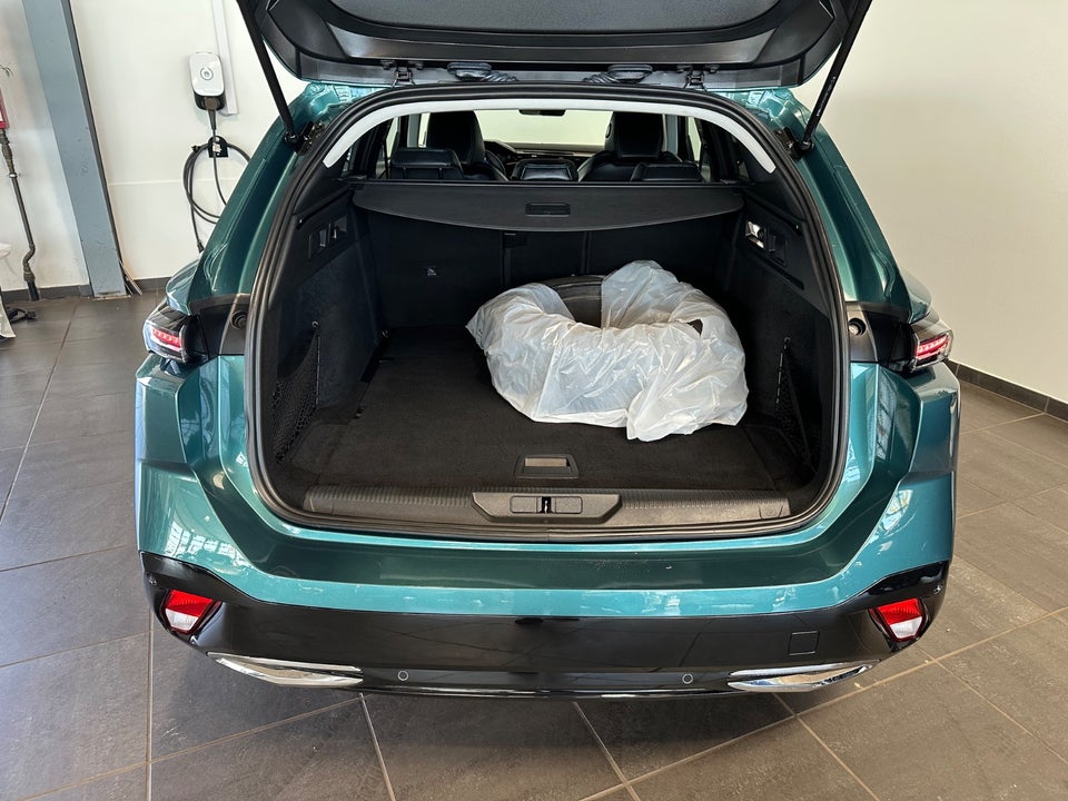 Peugeot 308 1,5 BlueHDi 130 Allure Pack SW EAT8 5d