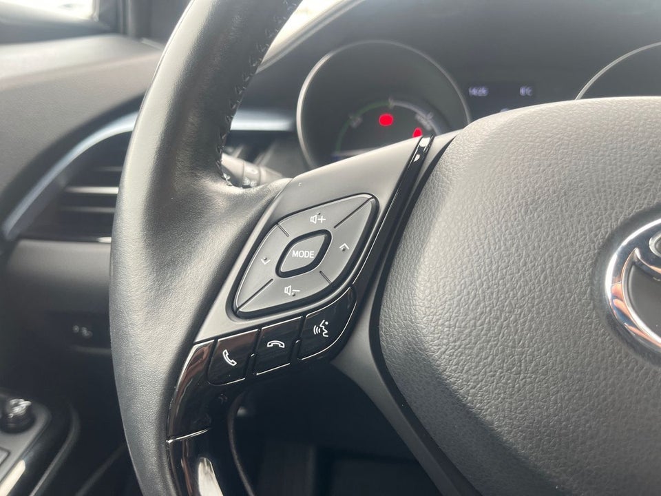 Toyota C-HR 1,8 Hybrid C-LUB Smart CVT 5d