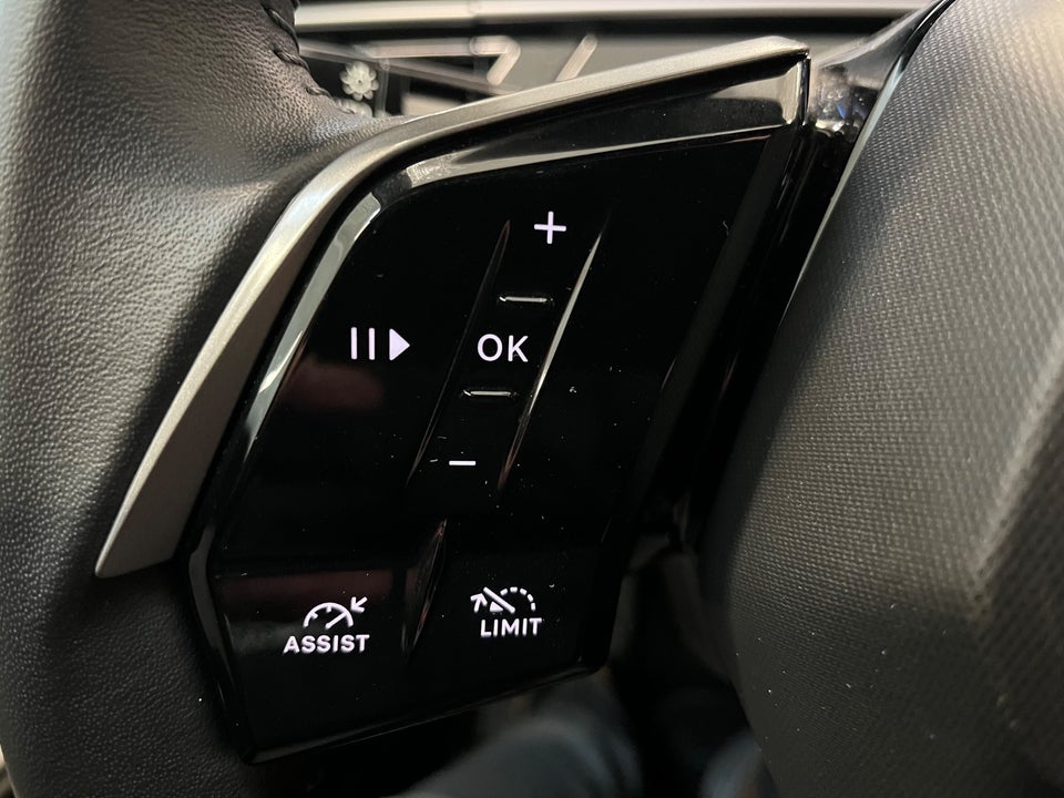 Peugeot e-3008 77 Allure Pack 5d