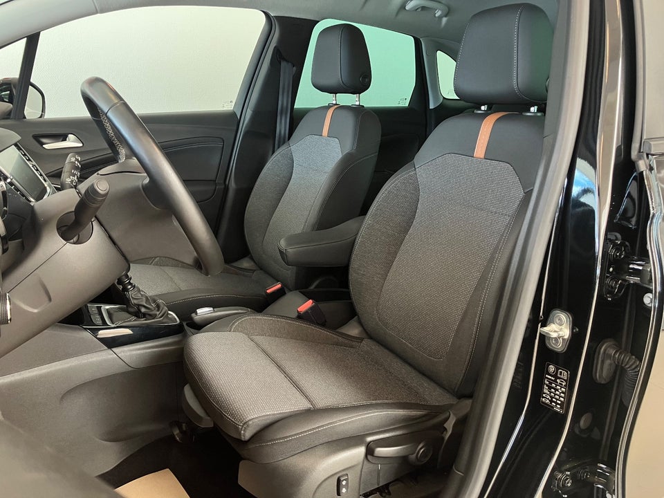 Opel Crossland 1,2 T 110 Sport 5d