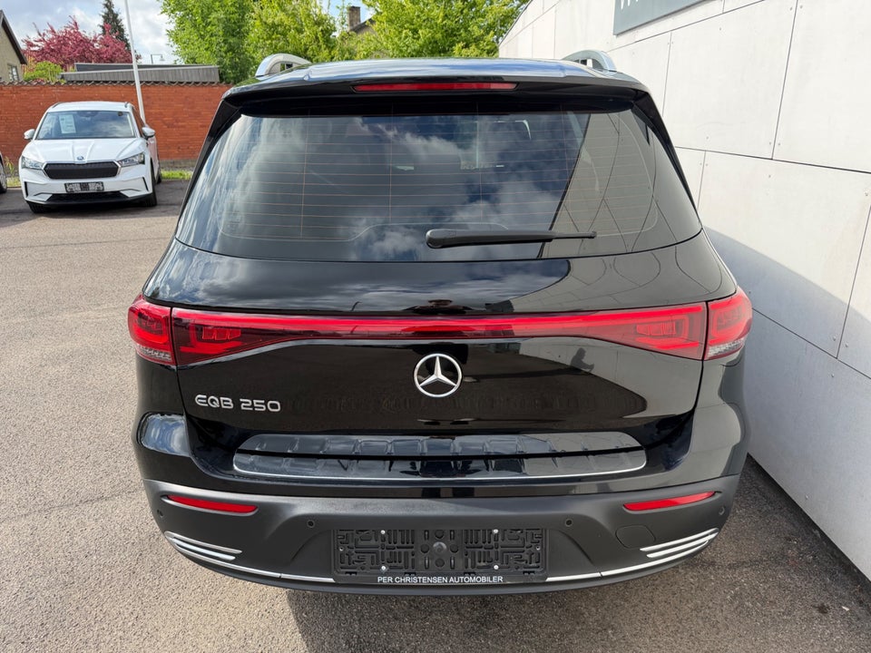 Mercedes EQB250 7prs 5d