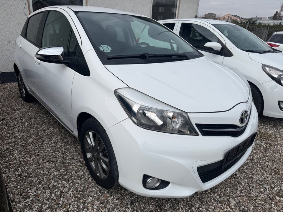 Toyota Yaris 1,0 VVT-i T2 Style 5d