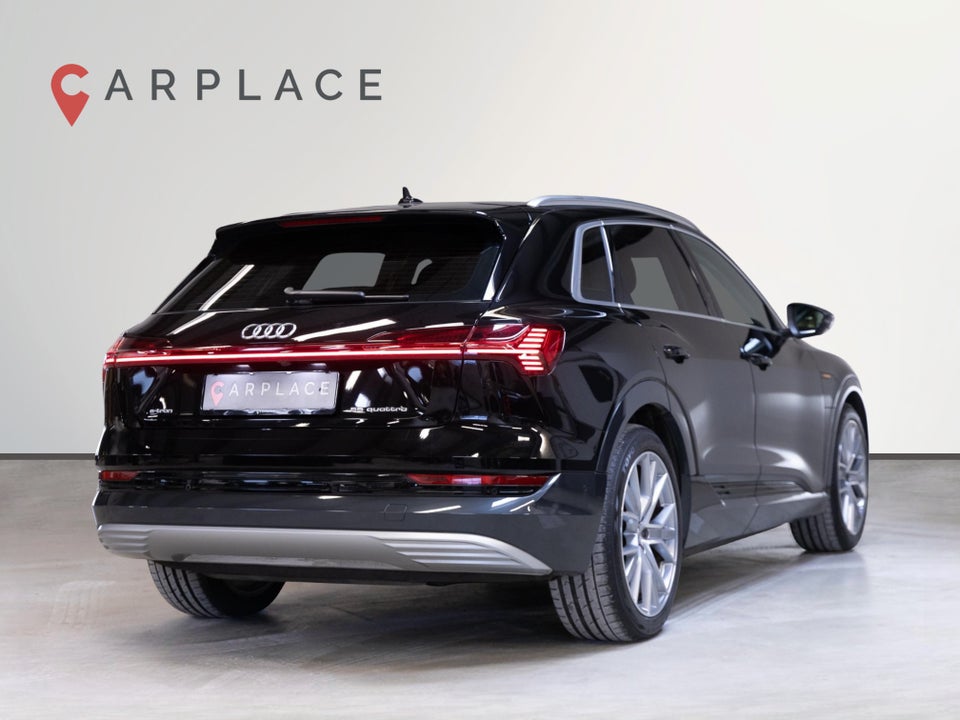 Audi e-tron 55 quattro 5d