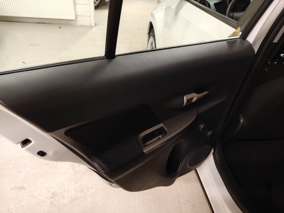 Toyota Urban Cruiser 1,3 VVT-i T1 5d