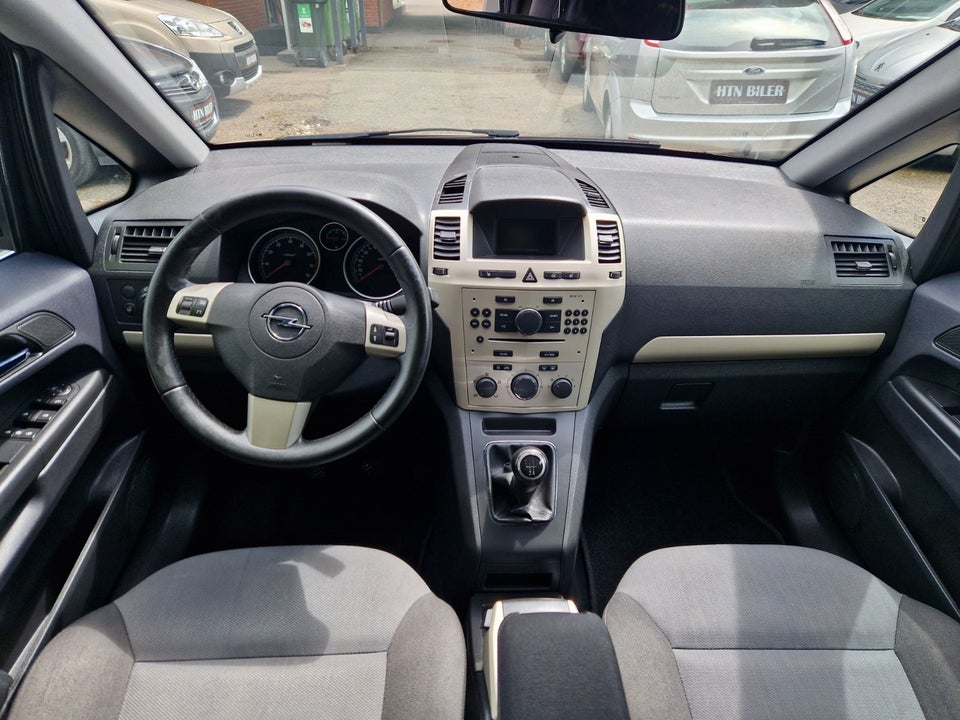 Opel Zafira 1,8 16V Limited 7prs 5d