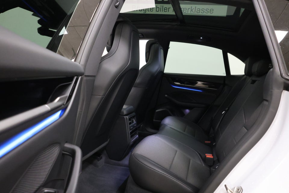 Porsche Macan 4 5d