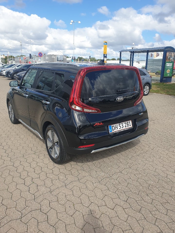 Kia e-Soul 64 Premium Luxury 5d