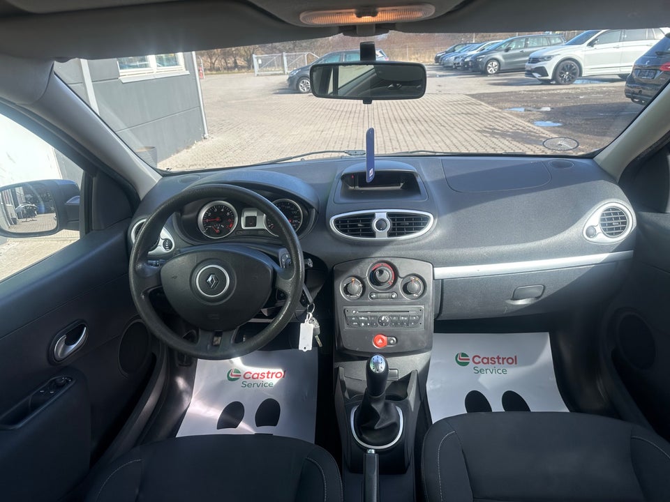 Renault Clio III 1,2 16V Authentique Sport Tourer 5d