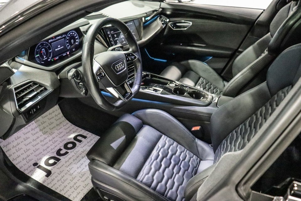 Audi e-tron GT quattro 4d