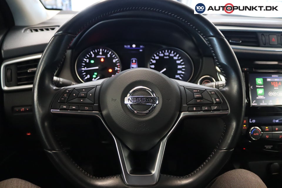 Nissan Qashqai 1,3 Dig-T 140 N-Connecta 5d