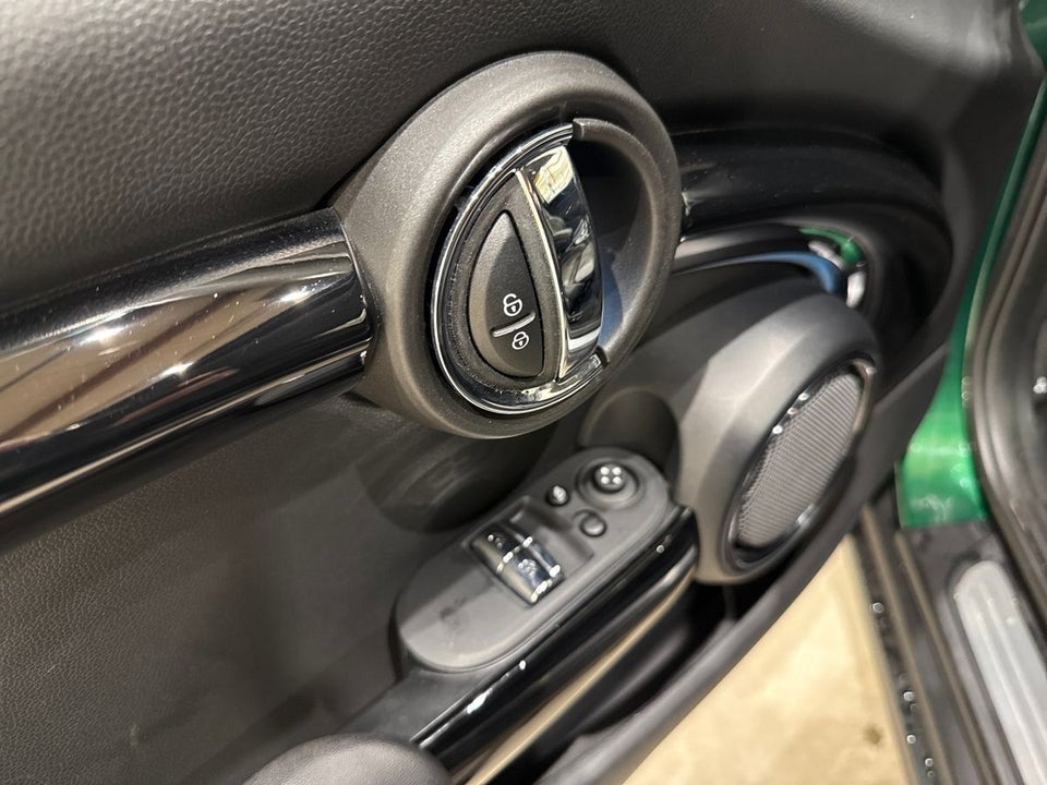 MINI Cooper SE Classic Trim 3d