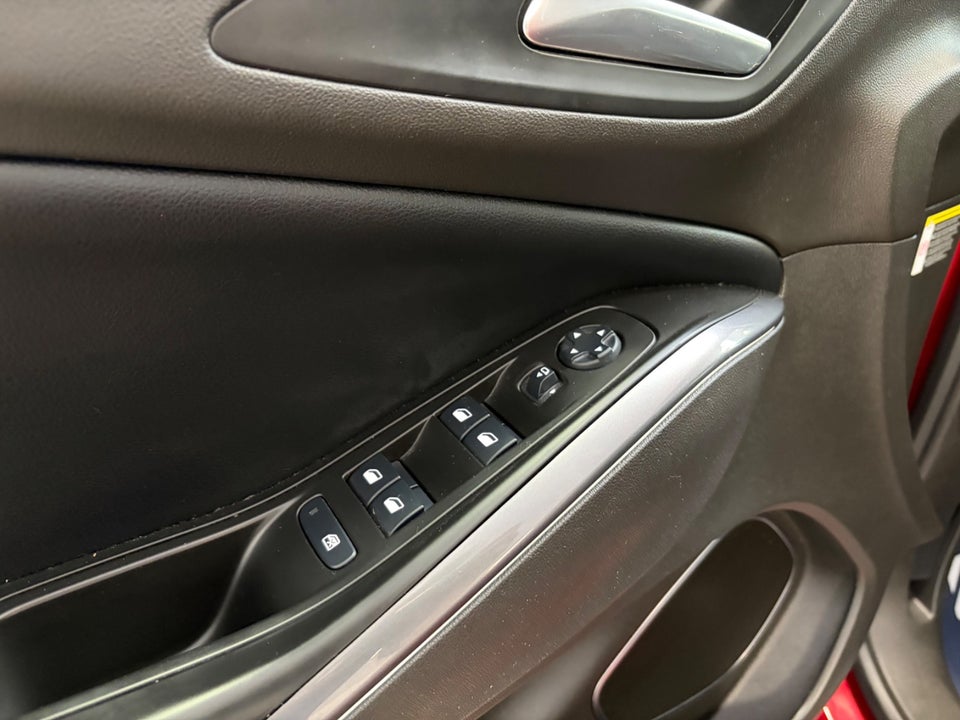 Opel Grandland X 1,6 Hybrid4 Ultimate aut. 5d