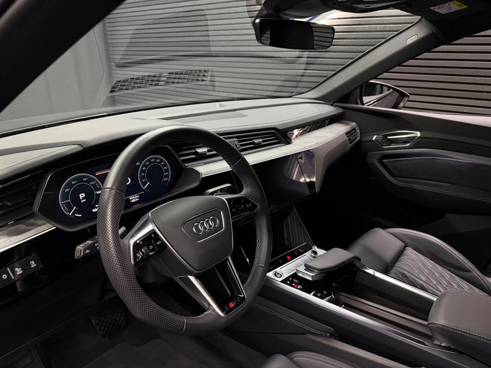 Audi e-tron 55 S-line Sportback quattro 5d