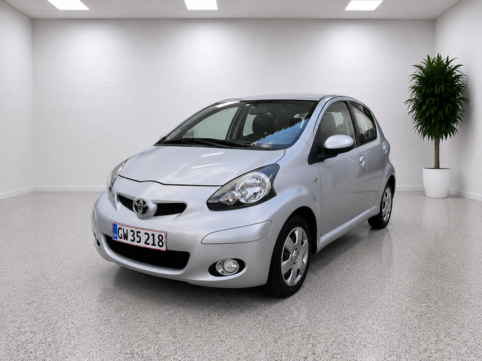 Toyota Aygo 1,0 Plus Silver Line 5d