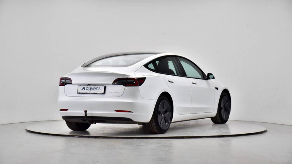 Tesla Model 3 Long Range AWD 4d