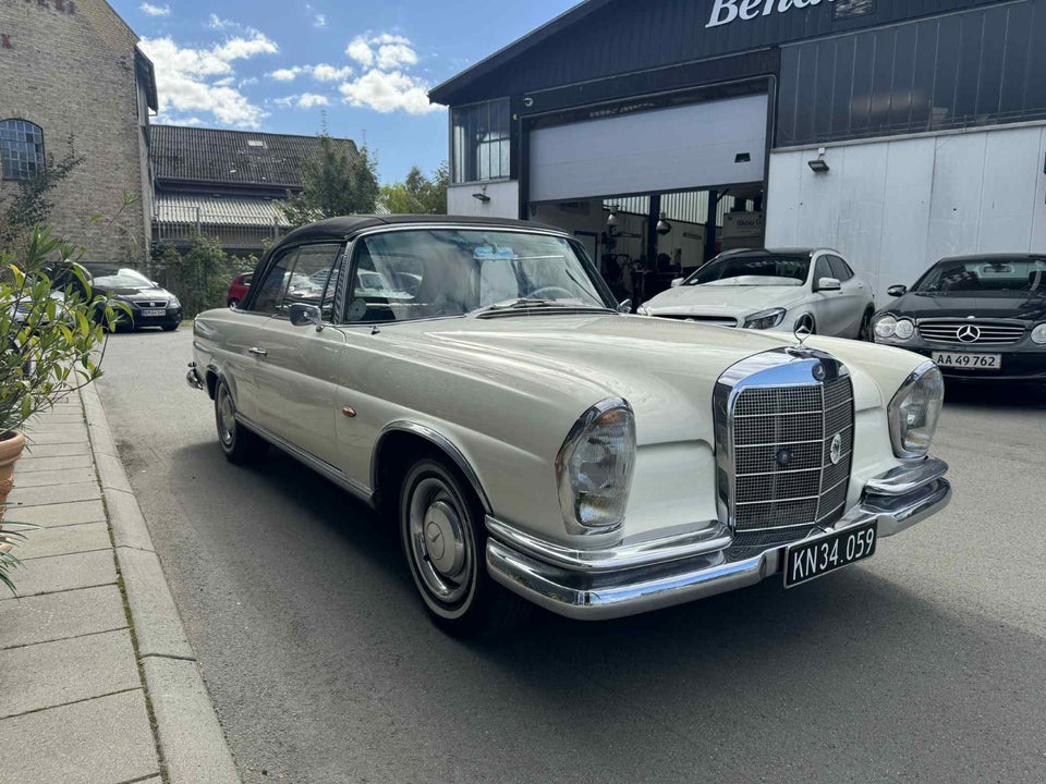 Mercedes 250 SE 2,5 Cabriolet 2d