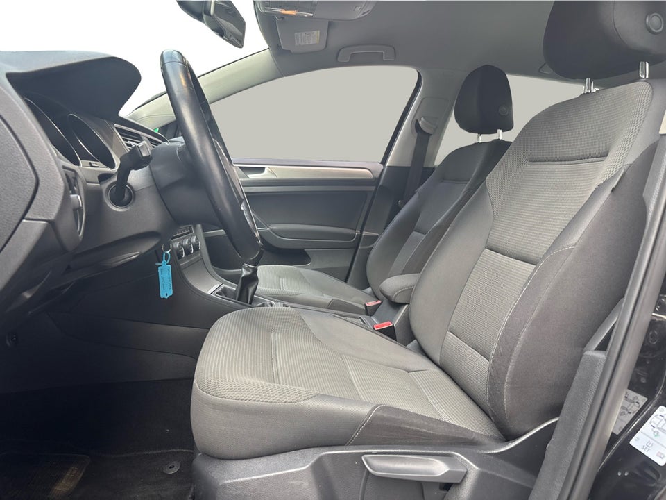 VW Golf VII 1,4 TSi 122 Comfortline BMT 5d