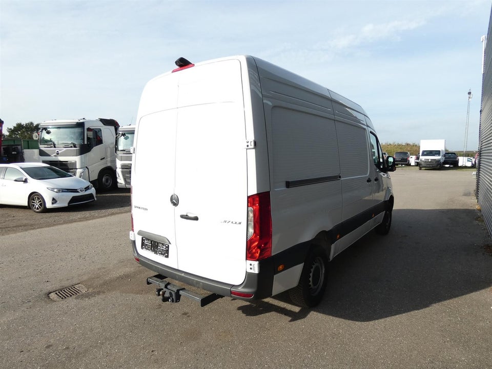 Mercedes Sprinter 317 2,0 CDi A2 Kassevogn PRO aut. RWD