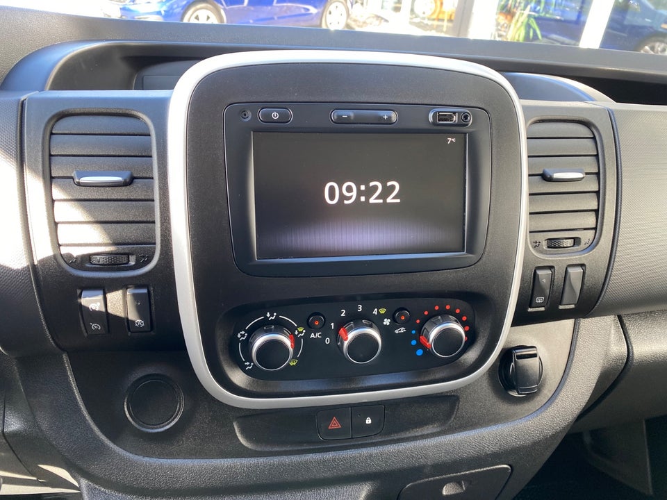 Renault Trafic T29 2,0 dCi 145 L1H1