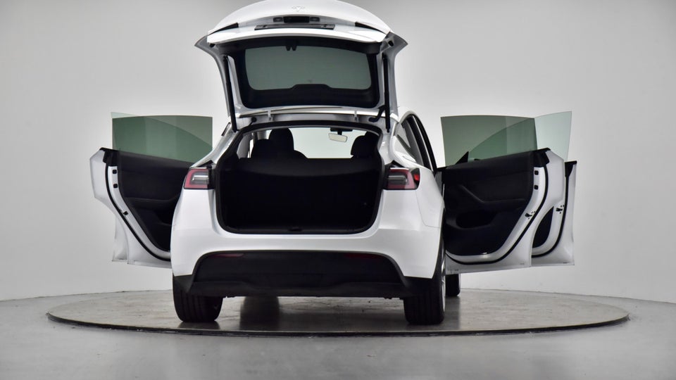 Tesla Model Y Long Range AWD 5d