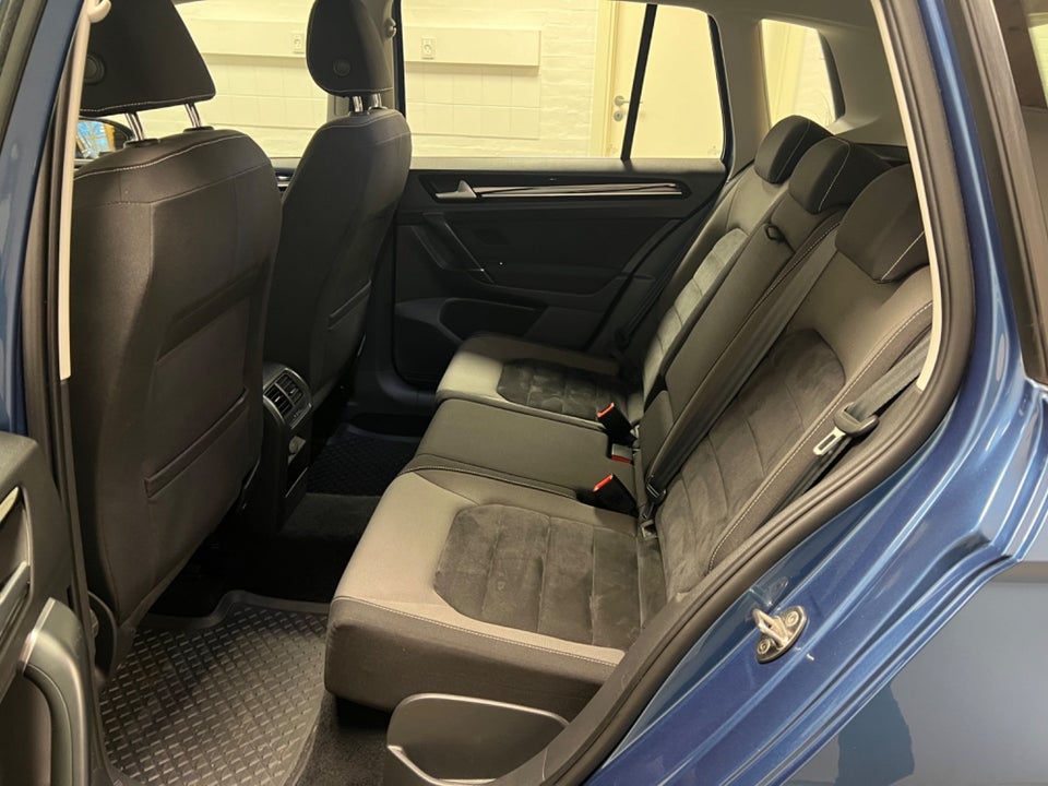 VW Golf Sportsvan 1,6 TDi 110 Highline BMT 5d