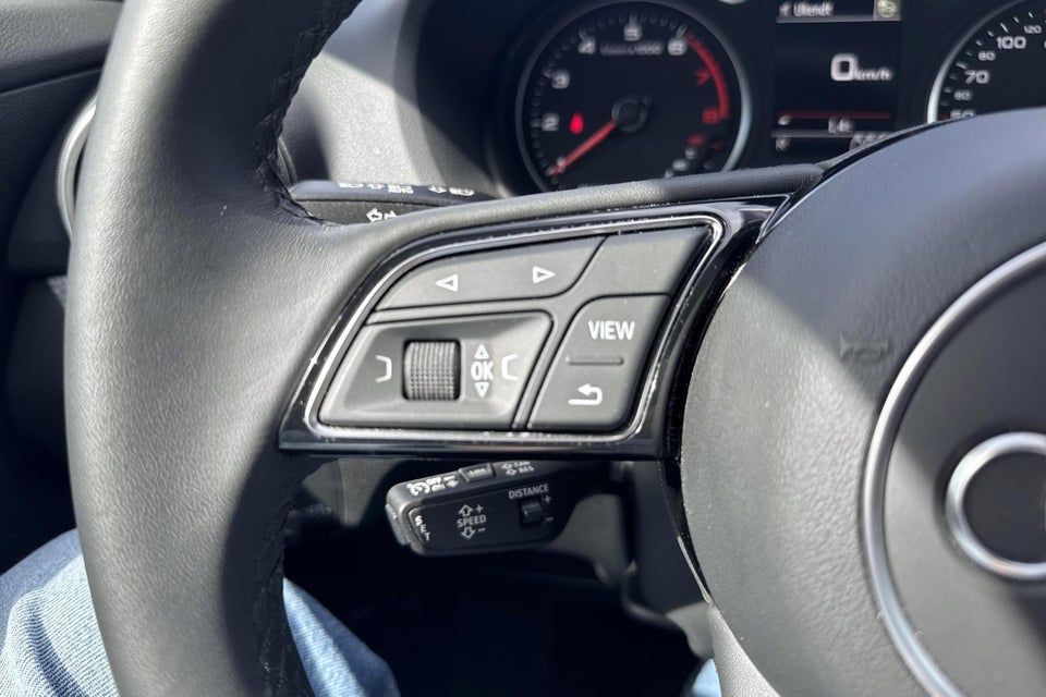 Audi Q2 35 TFSi Prestige S-tr. 5d
