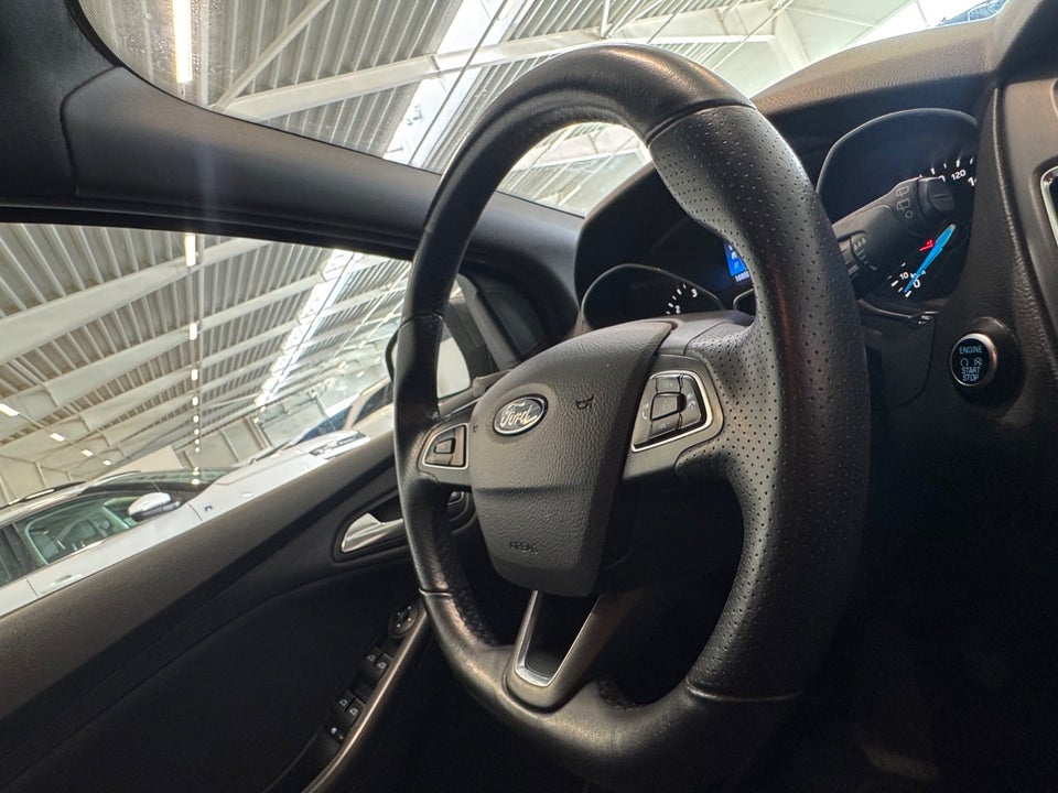 Ford Focus 1,5 EcoBlue ST-Line stc. 5d