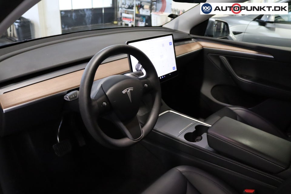 Tesla Model Y Long Range AWD 5d