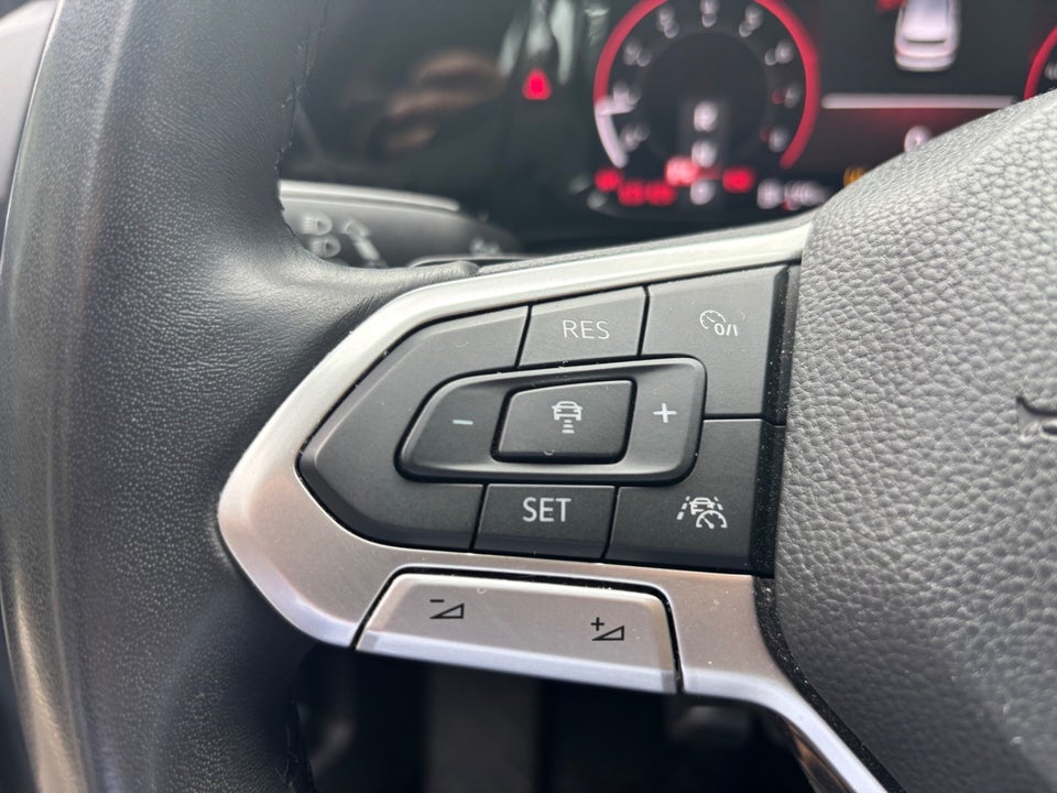 VW Golf VIII 1,5 eTSi 150 Style DSG 5d