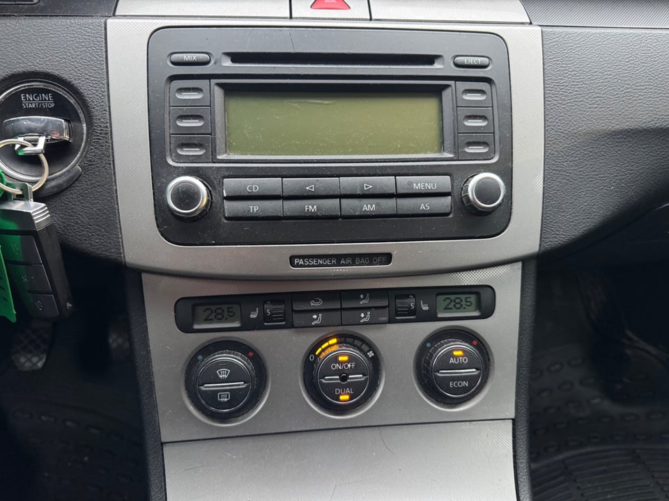 VW Passat 2,0 FSi Comfortline Variant 5d