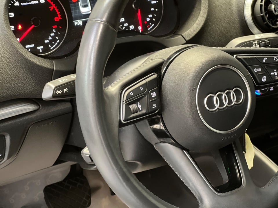 Audi A3 35 TFSi Cabriolet S-tr. 2d