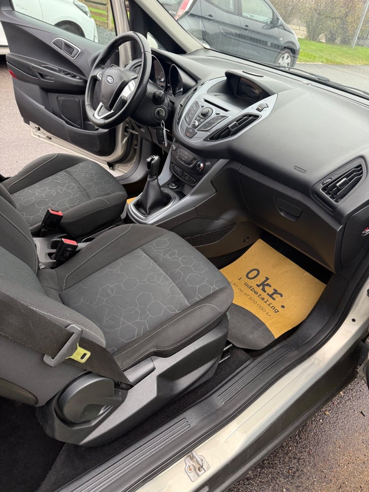 Ford B-MAX 1,0 SCTi 100 Titanium 5d