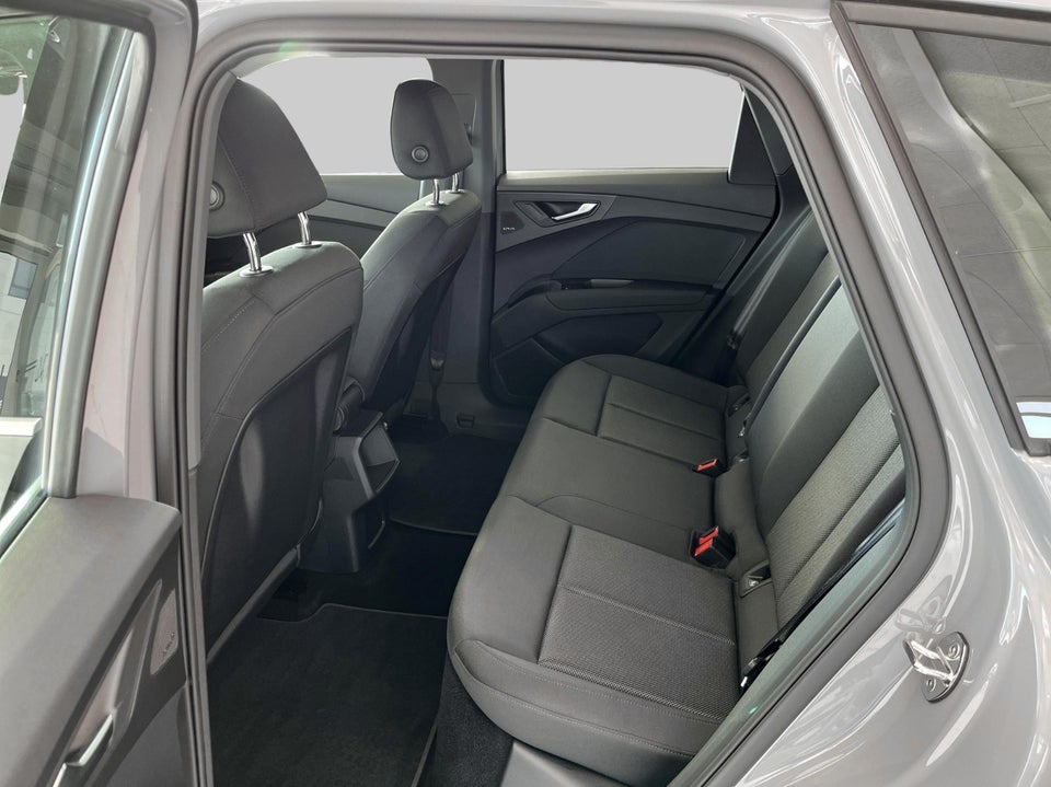 Audi Q4 e-tron 45 Progress 5d