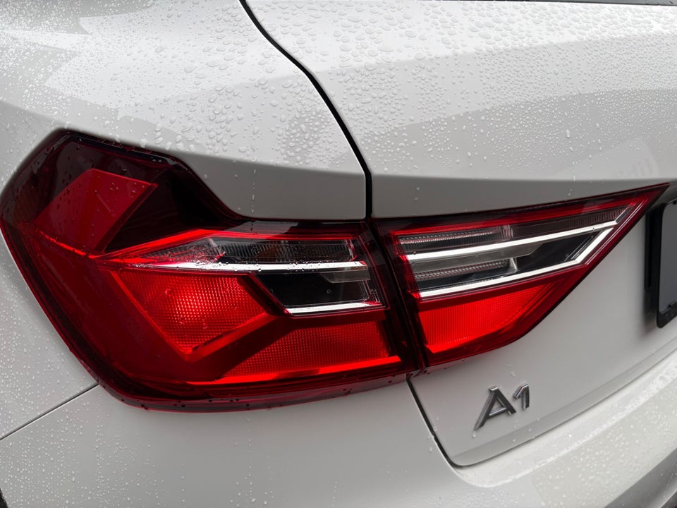 Audi A1 30 TFSi Advanced Sportback 5d