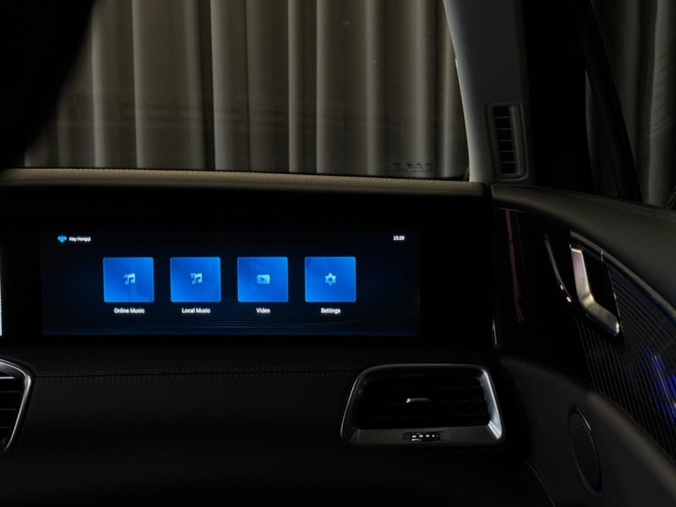 Hongqi E-HS9 99 Exclusive 5d