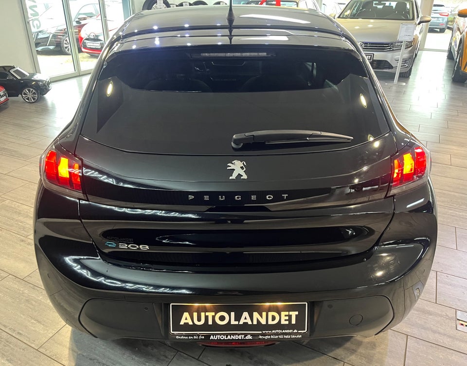 Peugeot e-208 50 Style 5d