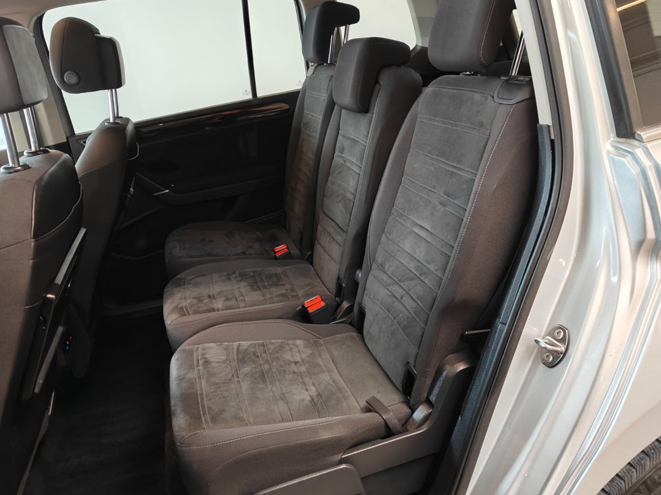 VW Touran 2,0 TDi 150 Highline DSG 7prs 5d