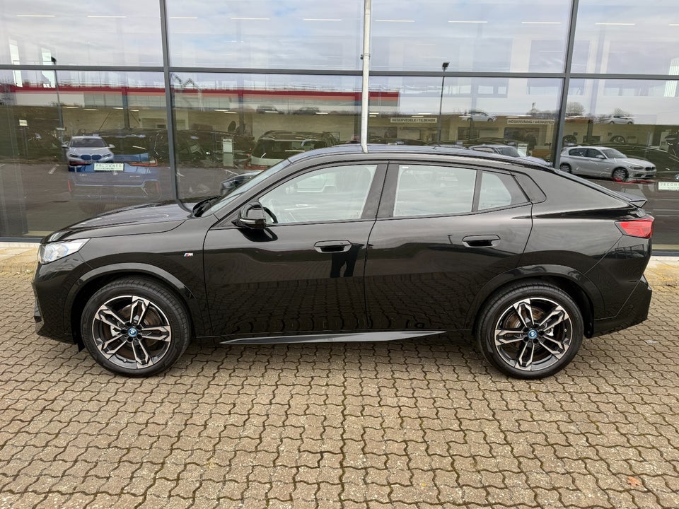 BMW iX2 eDrive20 M-Sport Premium 5d