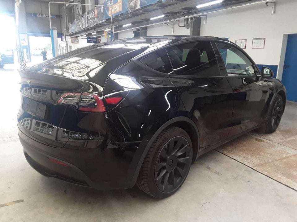 Tesla Model Y Long Range AWD 5d