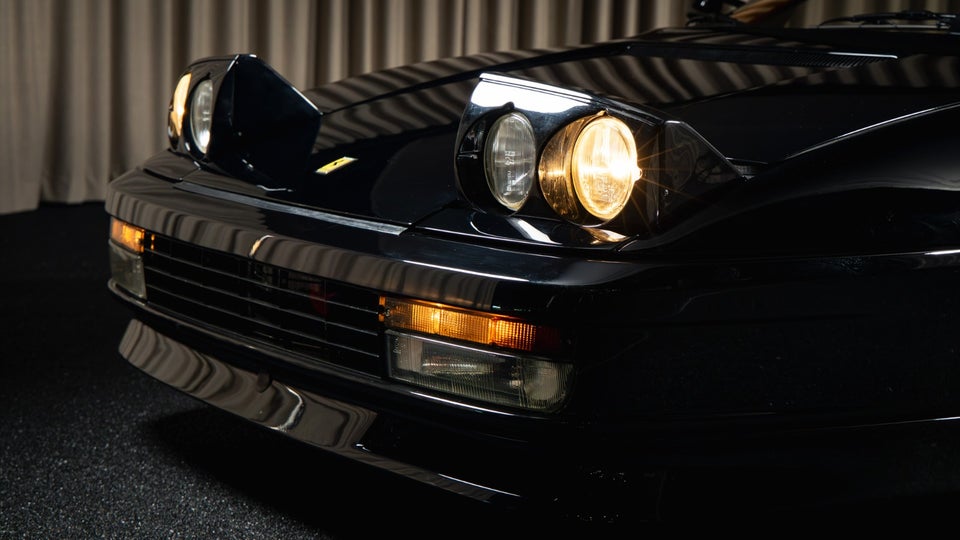 Ferrari Testarossa 4,9  2d