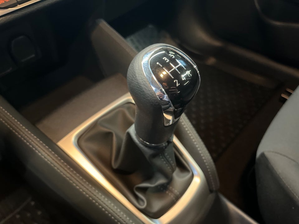 Nissan Micra 1,0 Dig-T 117 Acenta 5d