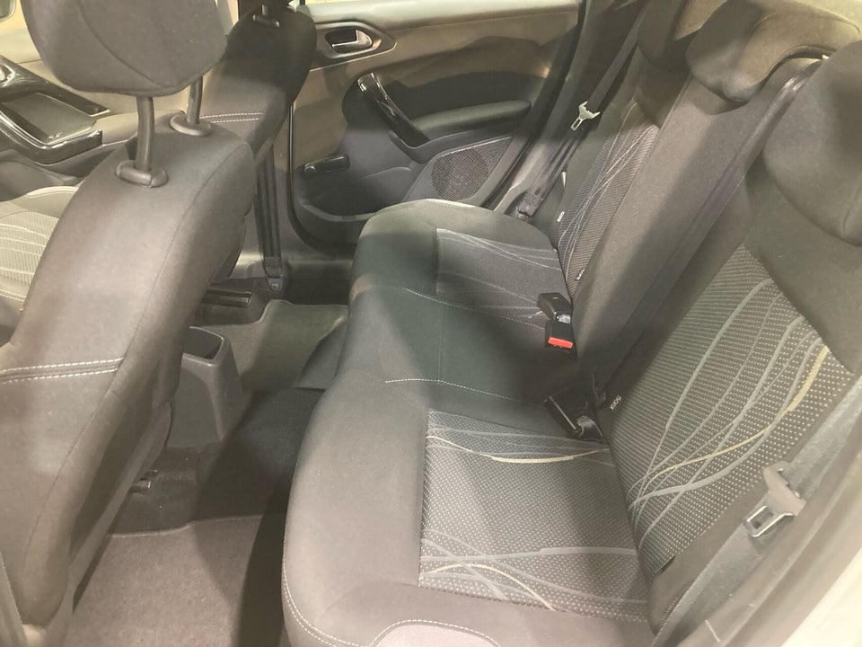 Peugeot 208 1,0 VTi Active 5d