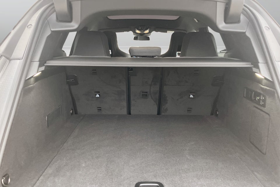 BMW iX xDrive60 Fully Charged 5d