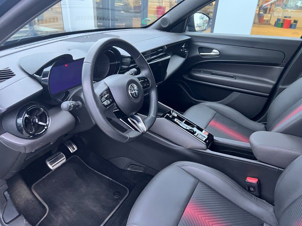 Alfa Romeo Junior Elettrica Speciale 5d