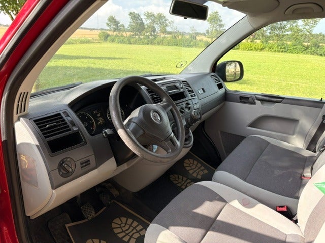 VW Transporter 2,0 TDi 140 Kassevogn lang